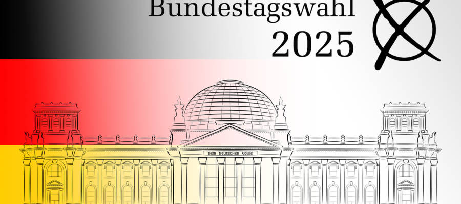 Bildhintergrundnsind die Farben der Deutschlandflagge, Schwarz, Rot und Gold, von links nach rechts verblassend. Die unteren zwei Drittel des Bildes zeigen den Reichstag in Berlin, mit der großen Glaskuppel in der Mitte. Im oberen Drittel steht groß „Bundestagswahl 2025“ und dahinter ein Kreis mit einem über dessen Rand hinausgehenden Kreuz (X-Form), in der Art einer angekreuzten Option auf einem Stimmzettel.